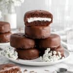 Mini Chocolate Cakes with Marshmallow Filling and Chocolate Coating Recipe